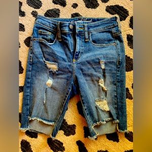 Universal threads denim cutoff shorts
